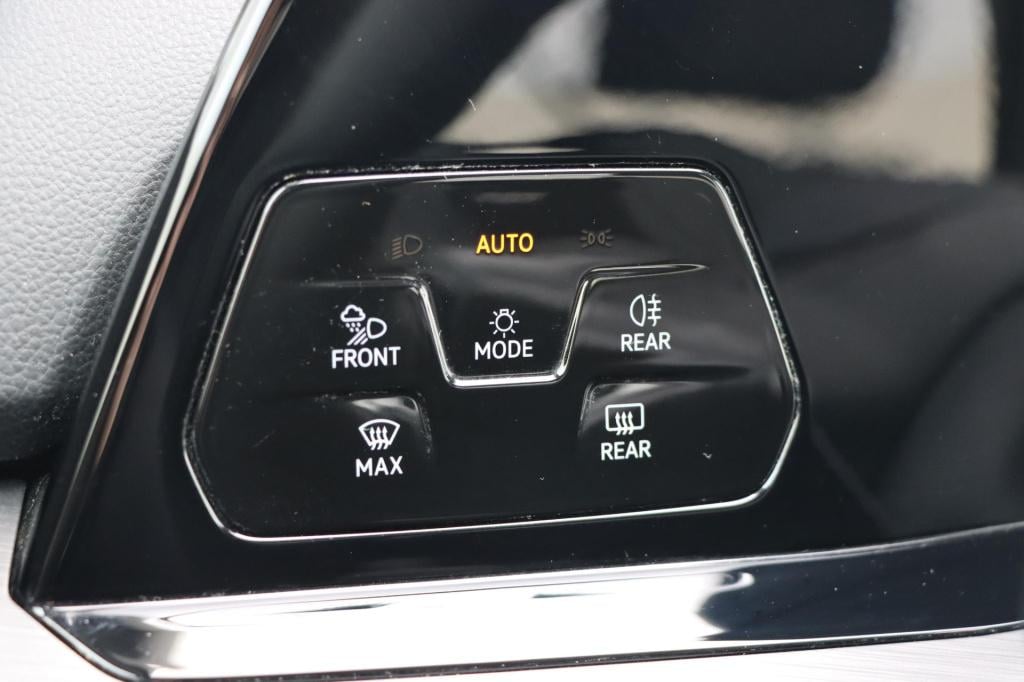 Volkswagen Golf 1.4 ehybrid style 204pk dsg6