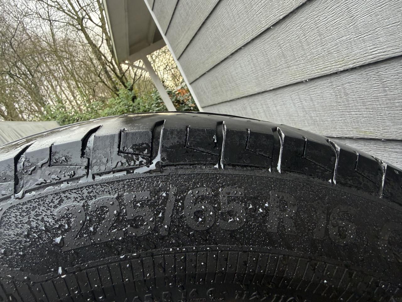 Banden Renault master 225 65 16