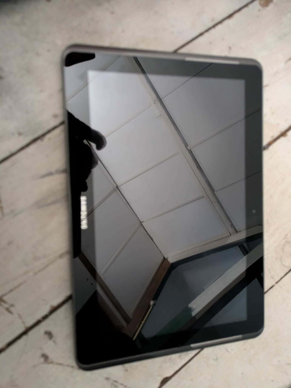 Samsung tab Note met pen . Samsung Tab.Dell cromebook .Ipad 11.