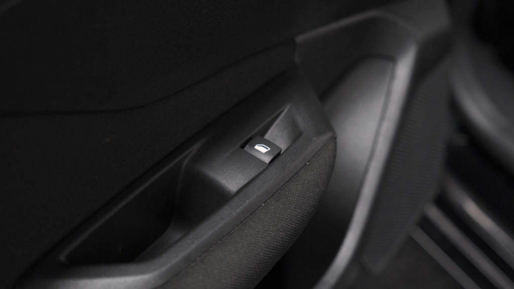 Peugeot 308 sw puretech 110 active pack business | apple carplay | parkeers