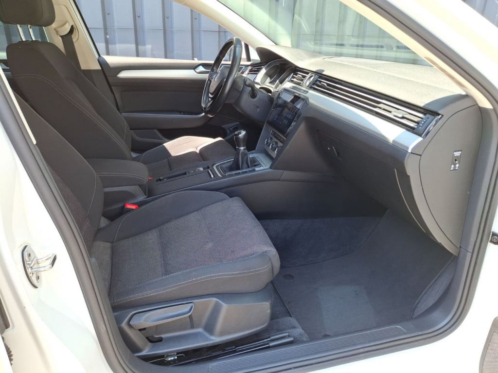 Volkswagen Passat variant 1.6 tdi business edition | led | lm | navi | came