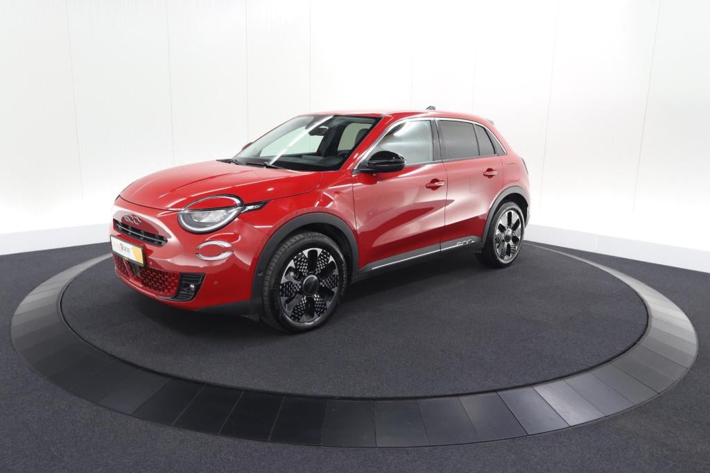 Fiat 600 1.2 hybrid 110 la prima | elektrische achterklep | adaptieve cruis