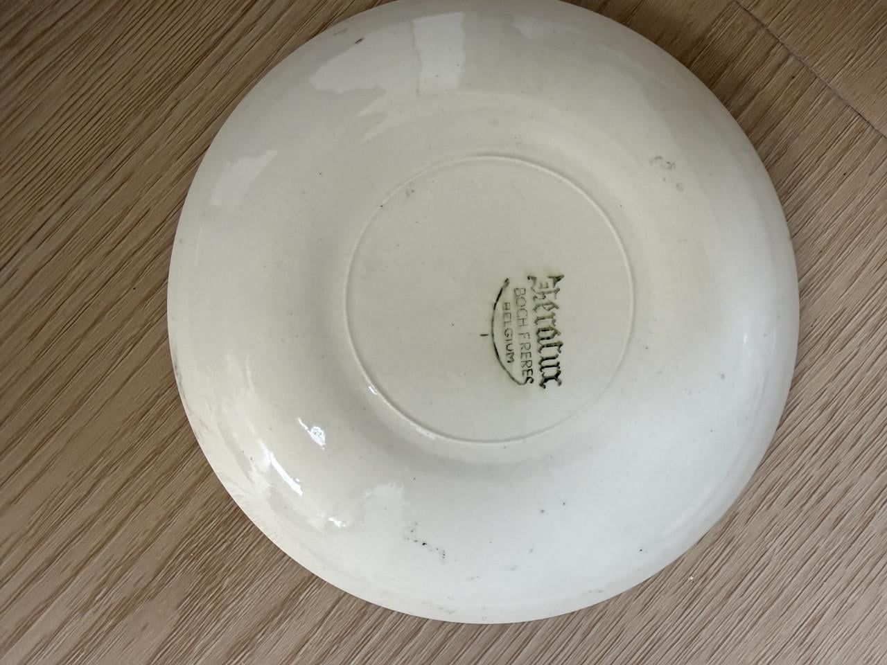 Delen van vintage servies