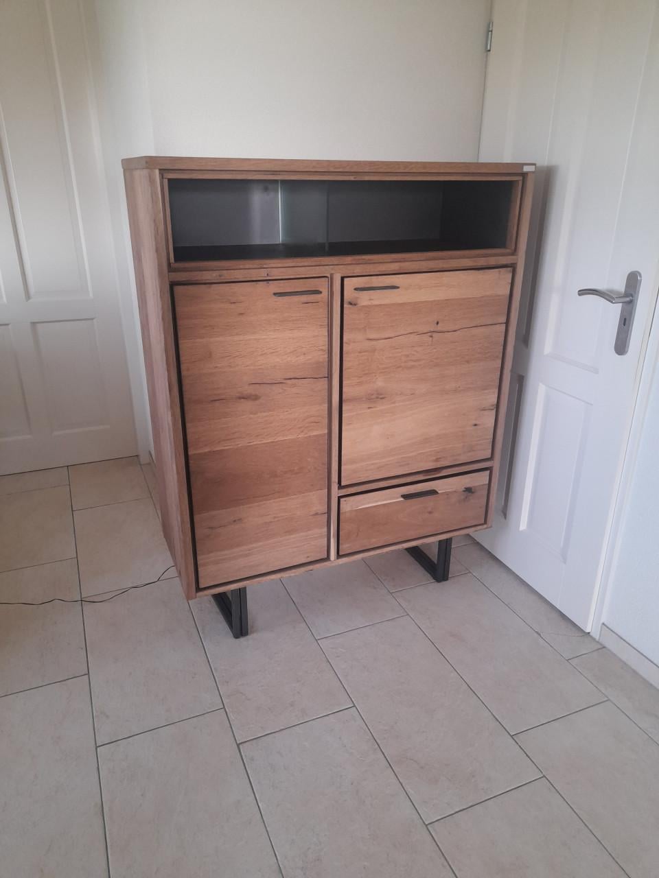 TitelPrachtige XOOON kast 110 x 42 x x 145H (in goede nette staat)
