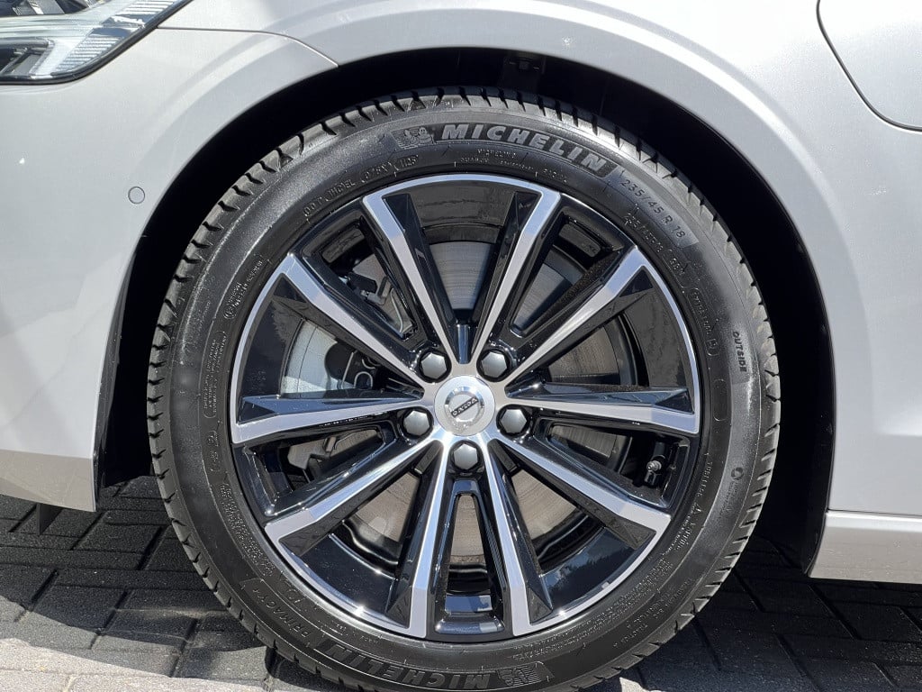 Volvo V60 t6 398pk recharge plus dark| adap.cruise| 360camera| trekaak