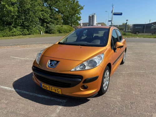Peugeot 207 bj 2007 1600 euro