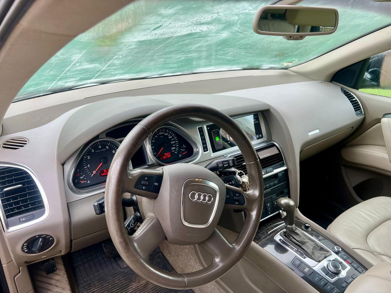 Audi Q7 4.2 FSi (5+2) met veel opties