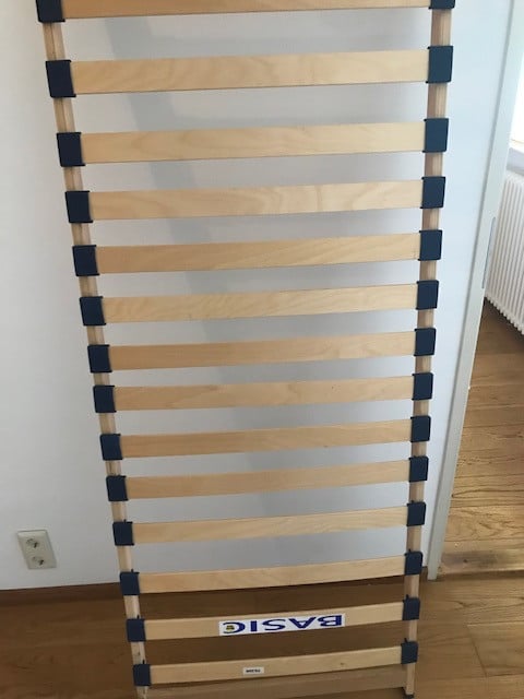 Gratis af te halen: lattenbodem 70x200 cm (als nieuw)