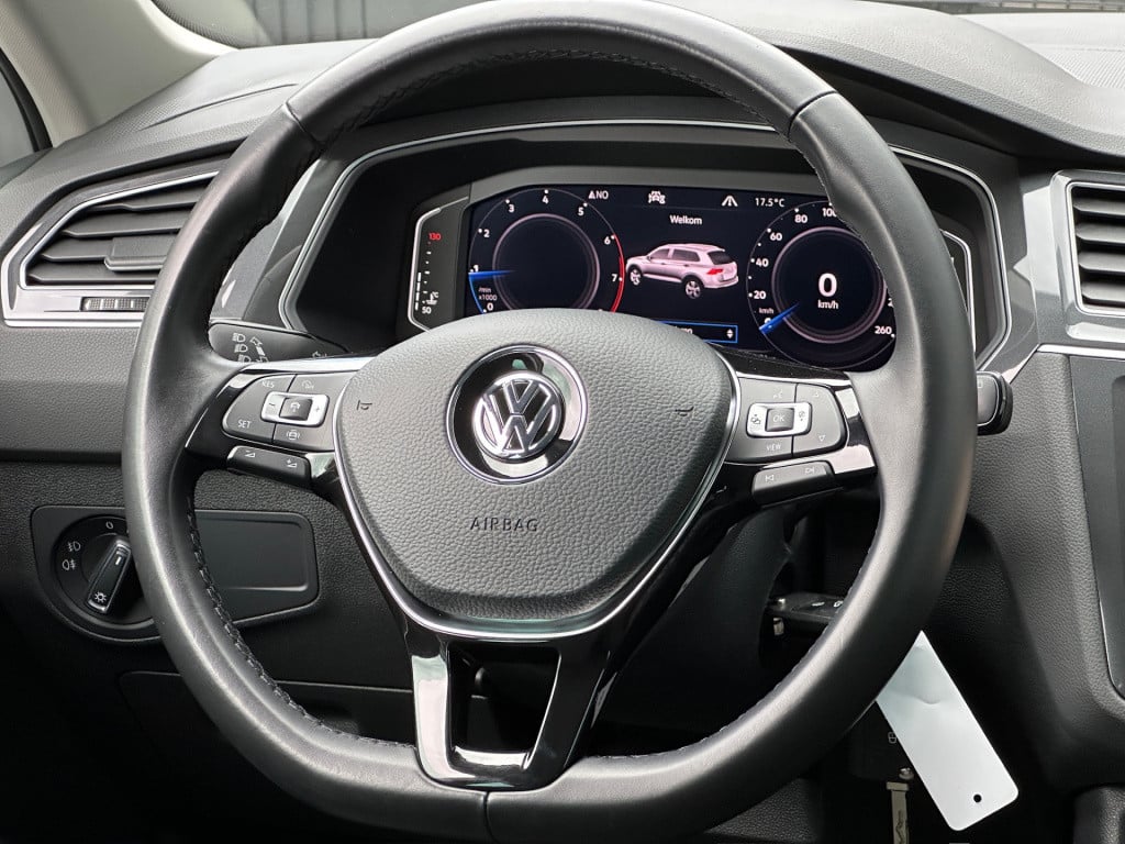 Volkswagen Tiguan 1.5 tsi act 150pk r-line | virtual cockpit | camera | erg