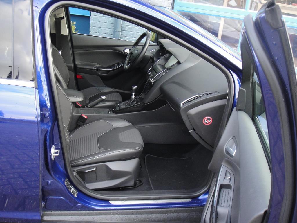 Ford Focus 1.5 titanium edition