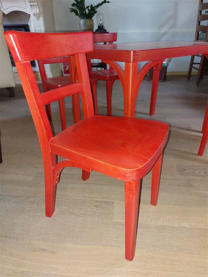 Kinder Eettafel en Stoeltjes
