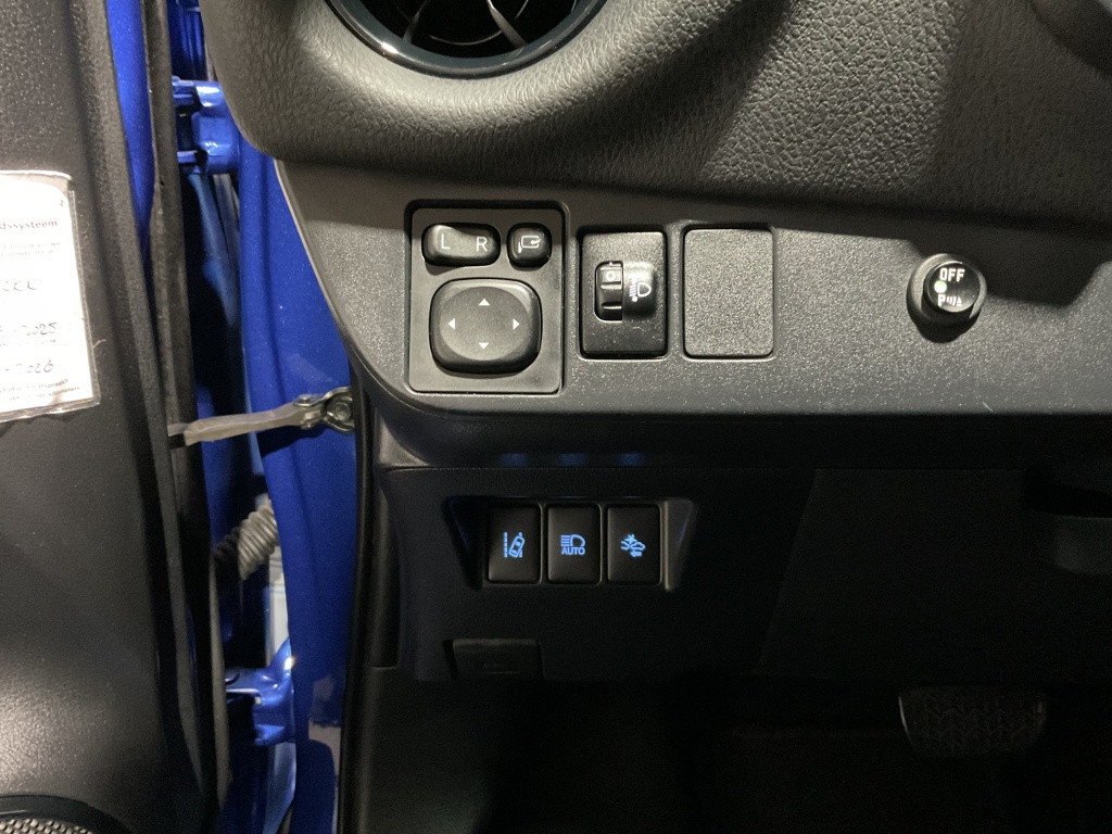 Toyota Yaris 1.5 hyb. aspiration | navi | keyless | camera |