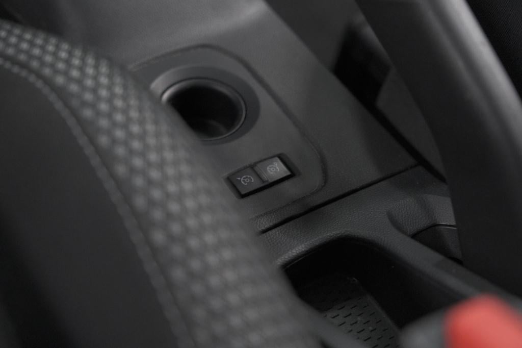 Dacia Duster tce 130 tech road | 360 camera | dodehoekdetectie | apple carp