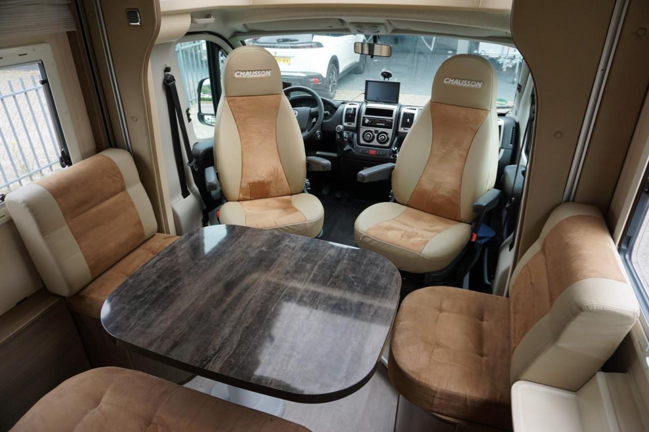 Chausson Sweet Cosy Face to Face indeling 2013 met lage km stand