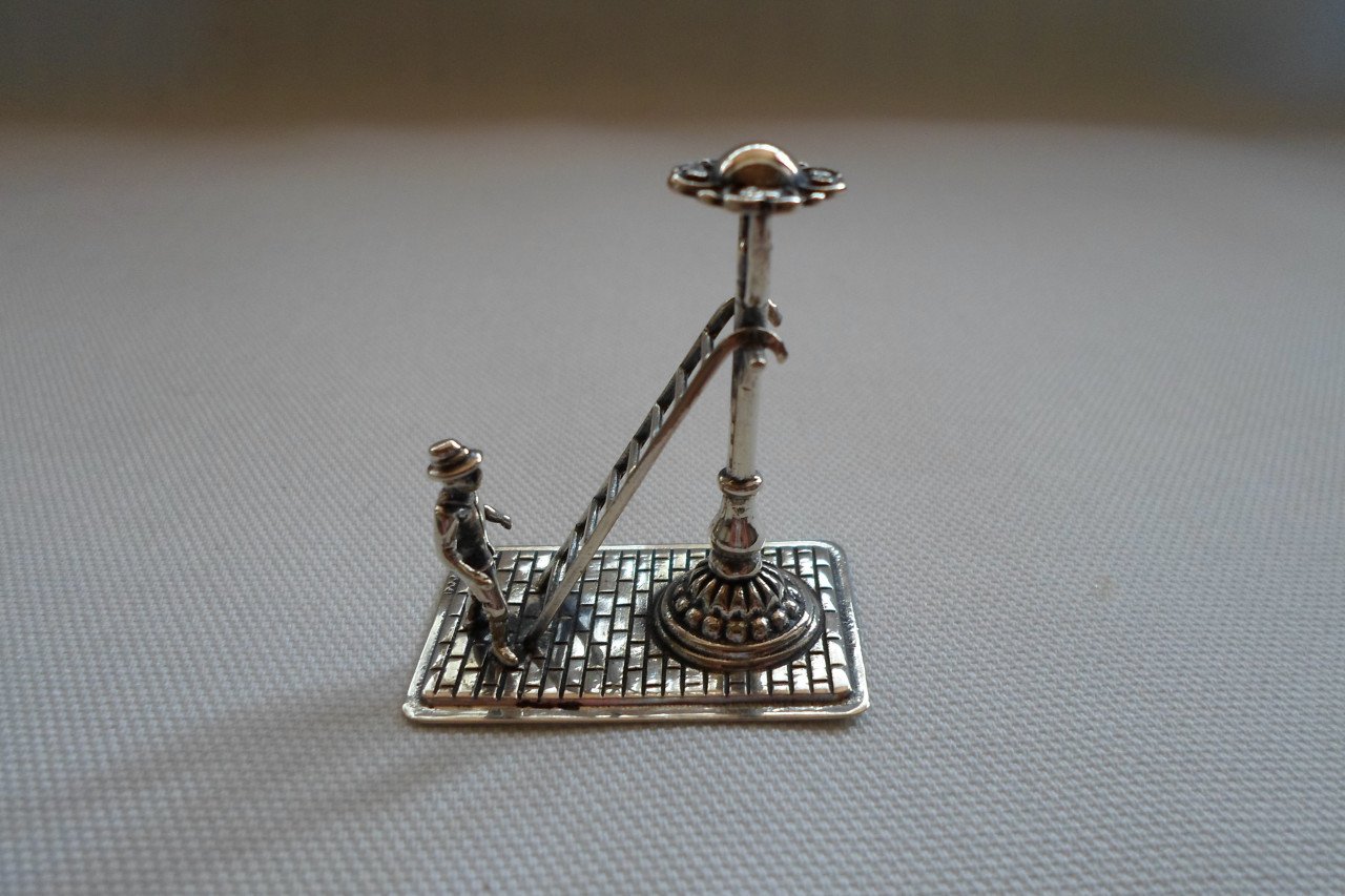 Zilver Miniatuur Man Trap Lantaarnpaal