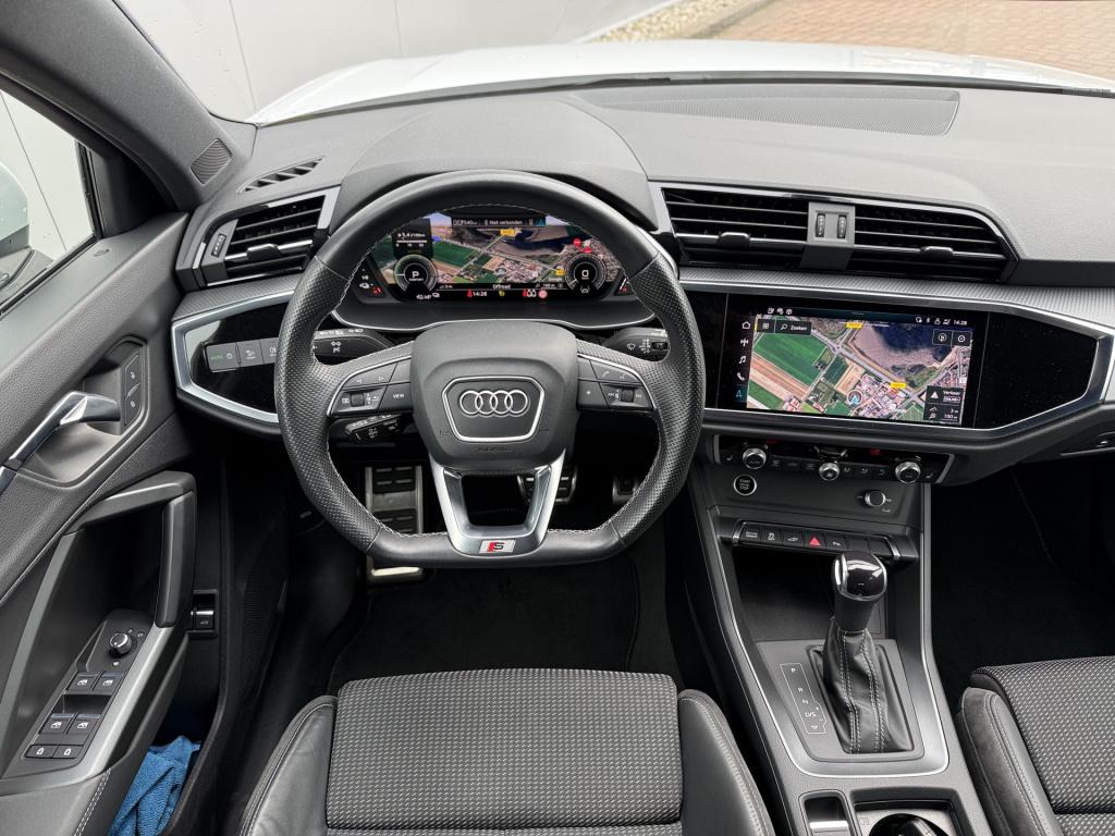 Audi Q3 45 tfsi e hybrid 245pk s edition | zwart optiek