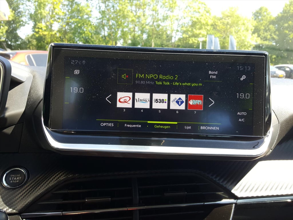 Peugeot 208 1.2 puretech 100pk allure navigatie | 3d-cockpit | afneembare t
