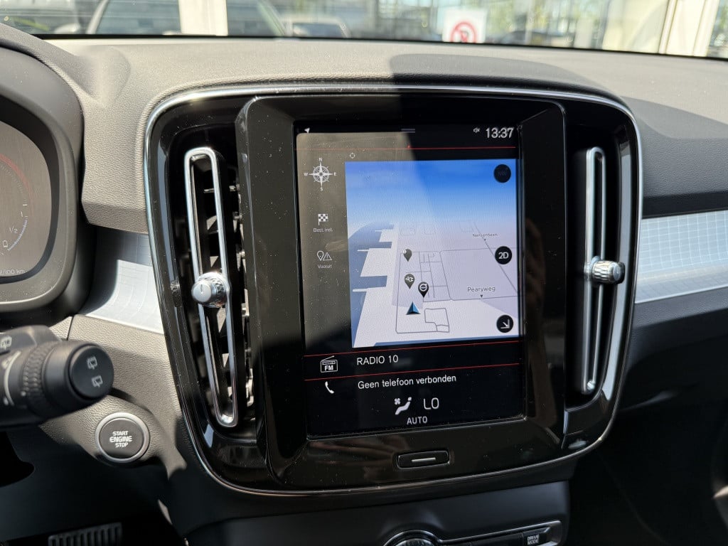 Volvo XC40 1.5 t5 te moment pro