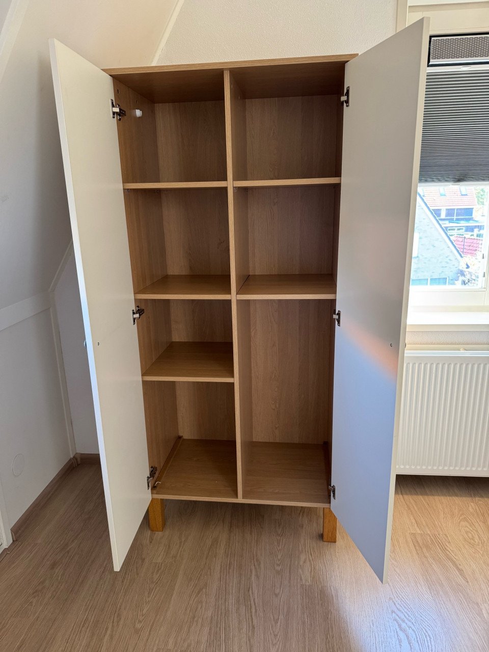 Commode met bijbehorende kast