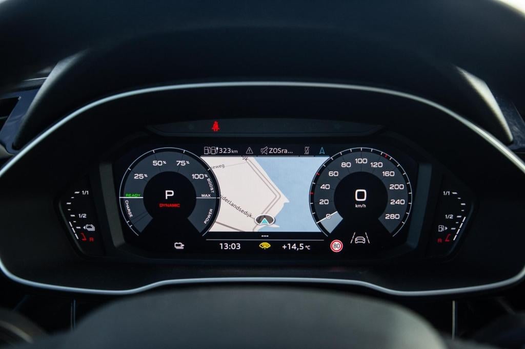 Audi Q3 45 tfsi e edition automaat / plug in hybrid / stoelverwarming / lee