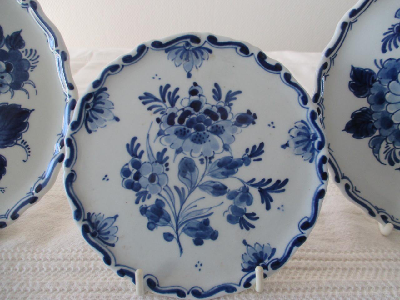 3 zeer Mooie bij elkaar passende Delftsblauwe bordjes ( Porcelyne fles )