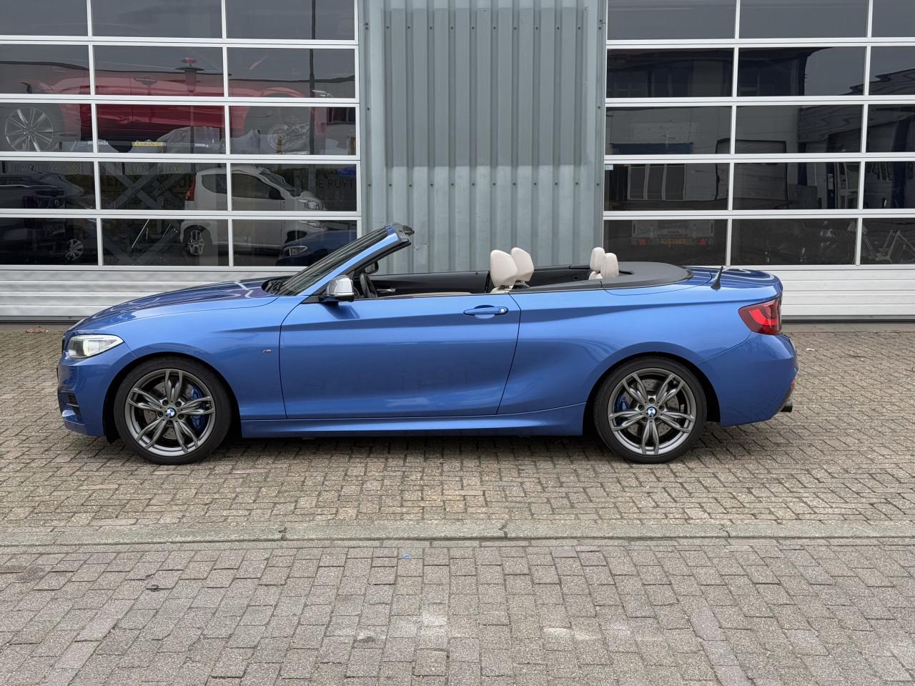 BMW 2-serie Cabrio - M235i xDrive |Full Option | Harman Kardon | Memory