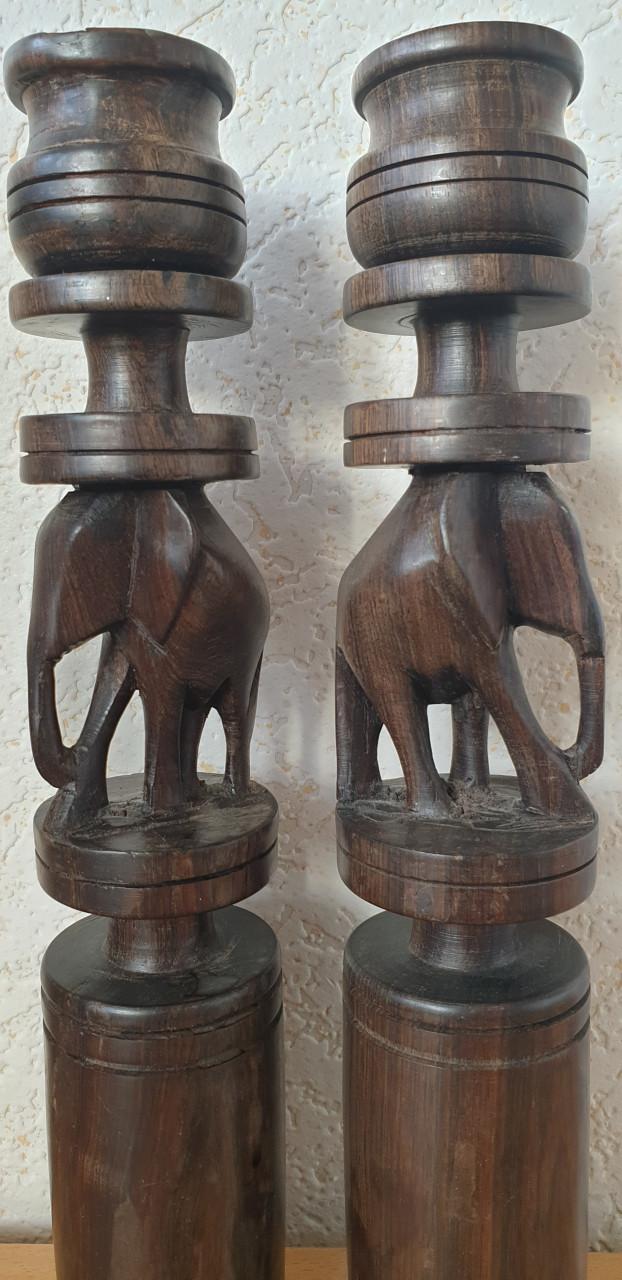 Houten kandelaars - olifanten