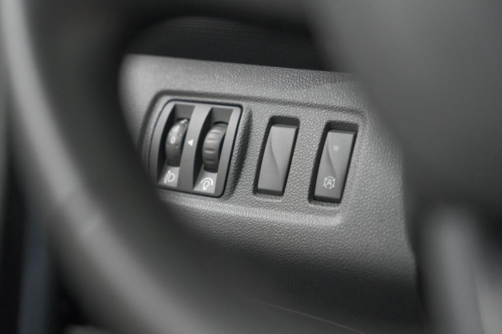 Renault Clio tce 90 limited | trekhaak | navigatie | parkeersensoren