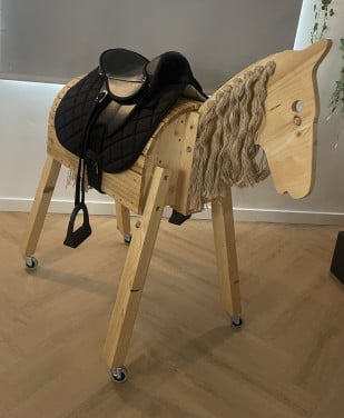 Mooi houten paard te koop