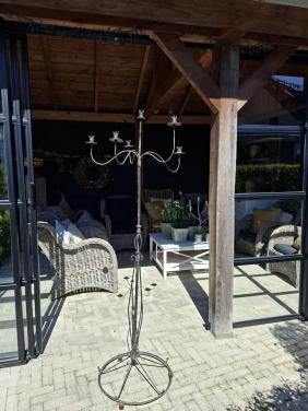 Grote ijzeren kandelaar