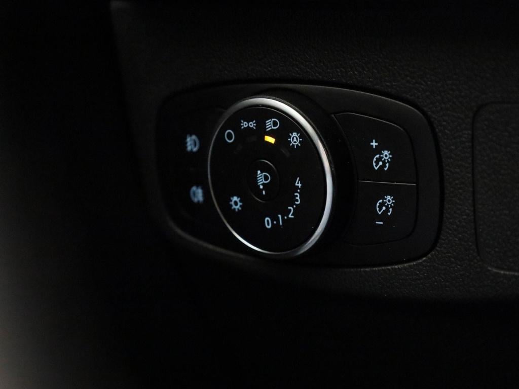 Ford Focus wagon 1.0 ecoboost hybrid titanium style | navigatie | winterpac