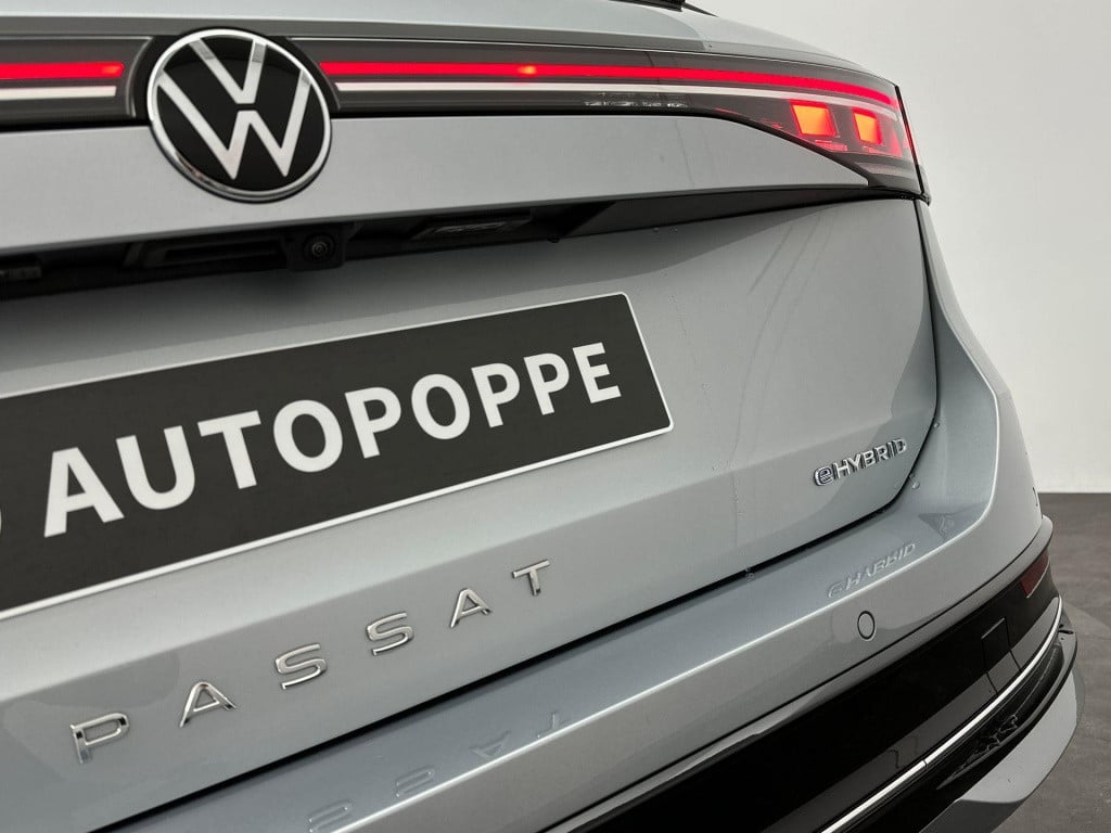 Volkswagen Passat variant elegance business 1.5 ehybrid 150 kw / 204 pk var