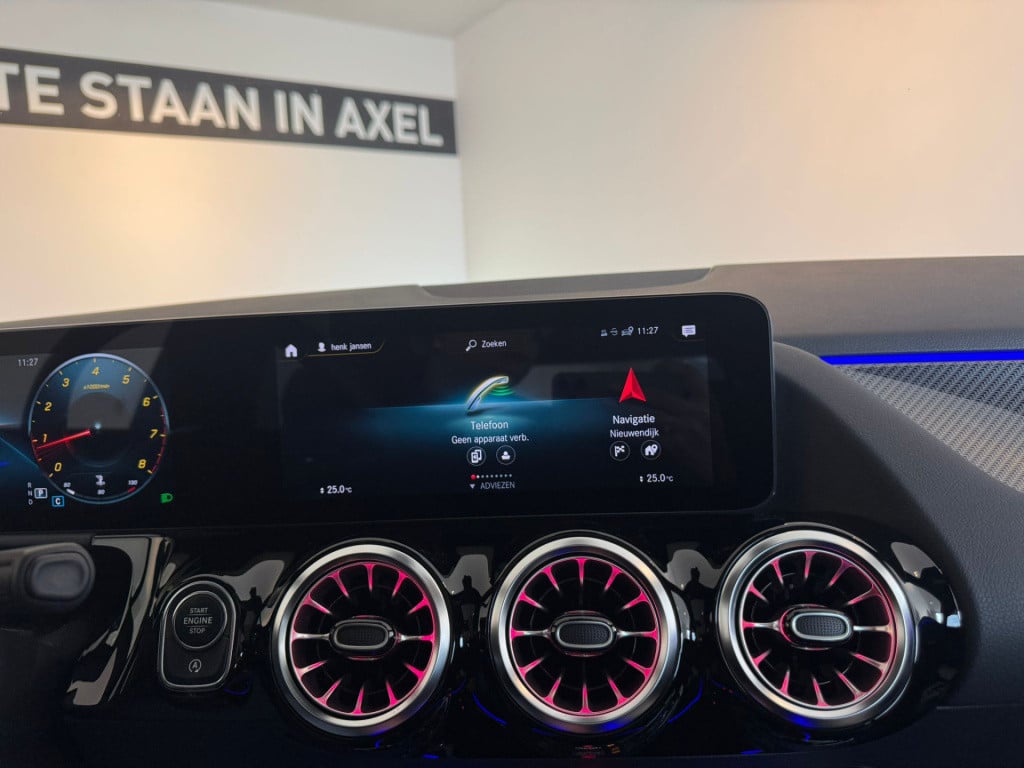 Mercedes-Benz Gla-klasse 180 business solution amg