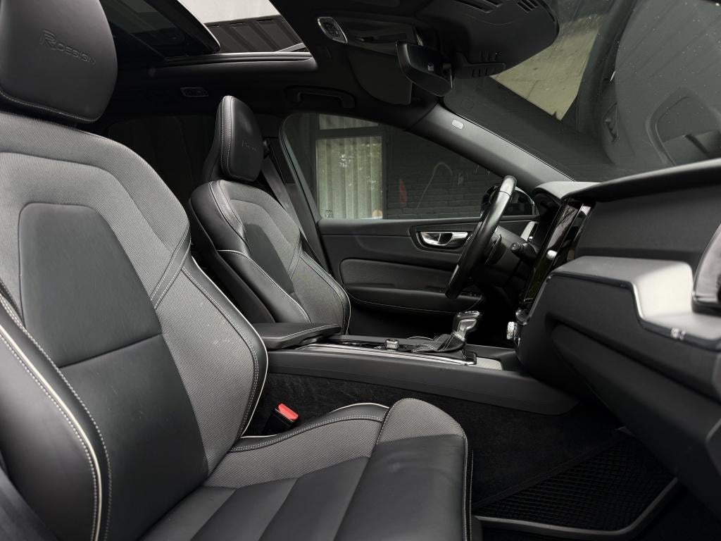 Volvo XC60 2.0 t4 r-design - liefhebbersauto! -
