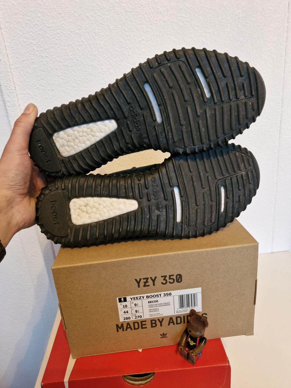 Yeezy 350 pirat black maat 44