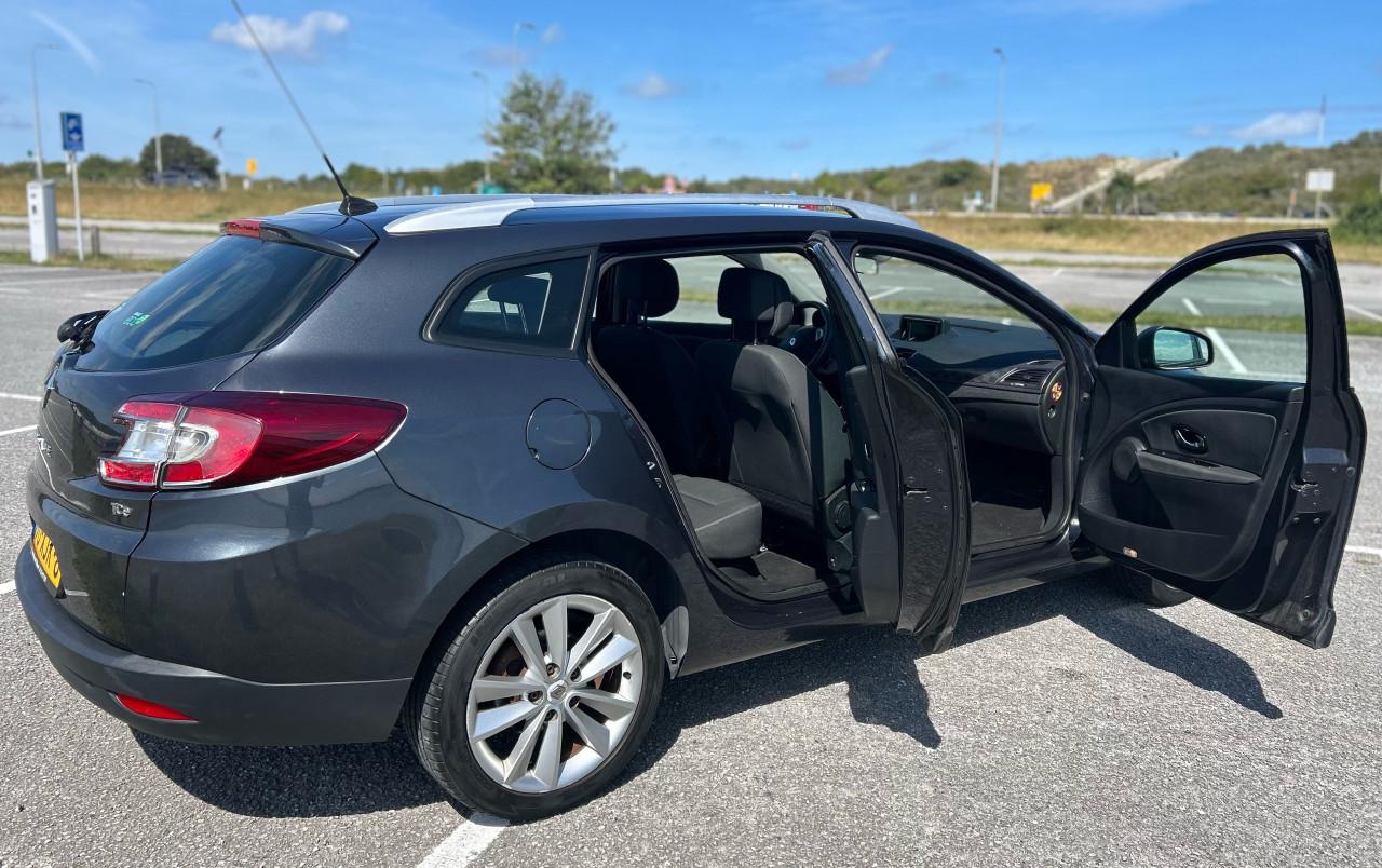 Renault MéganeEstate 1.2TCe Expression-BJ.2012 bied va €2750