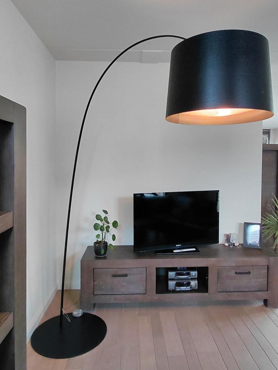 Zwarte staande hanglamp