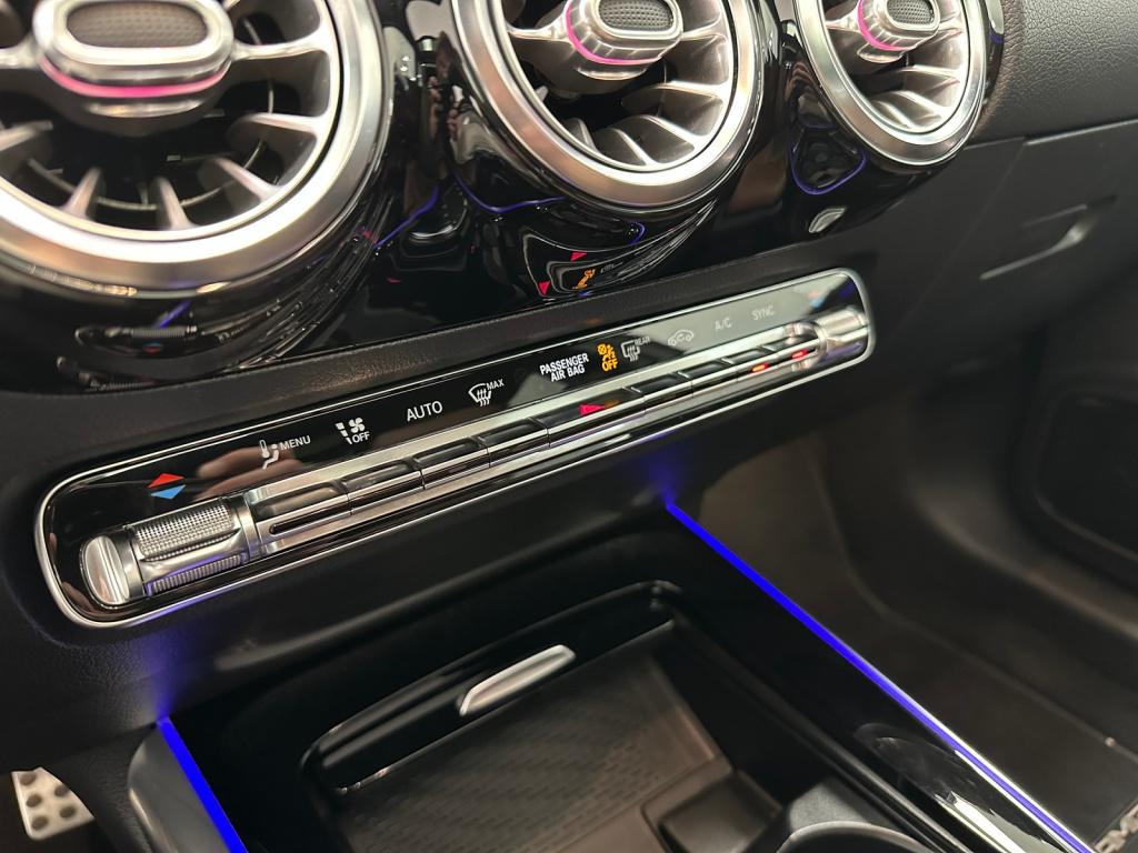 Mercedes-Benz Gla-klasse 200 amg premium plus | 20'' multispaak | panoramad