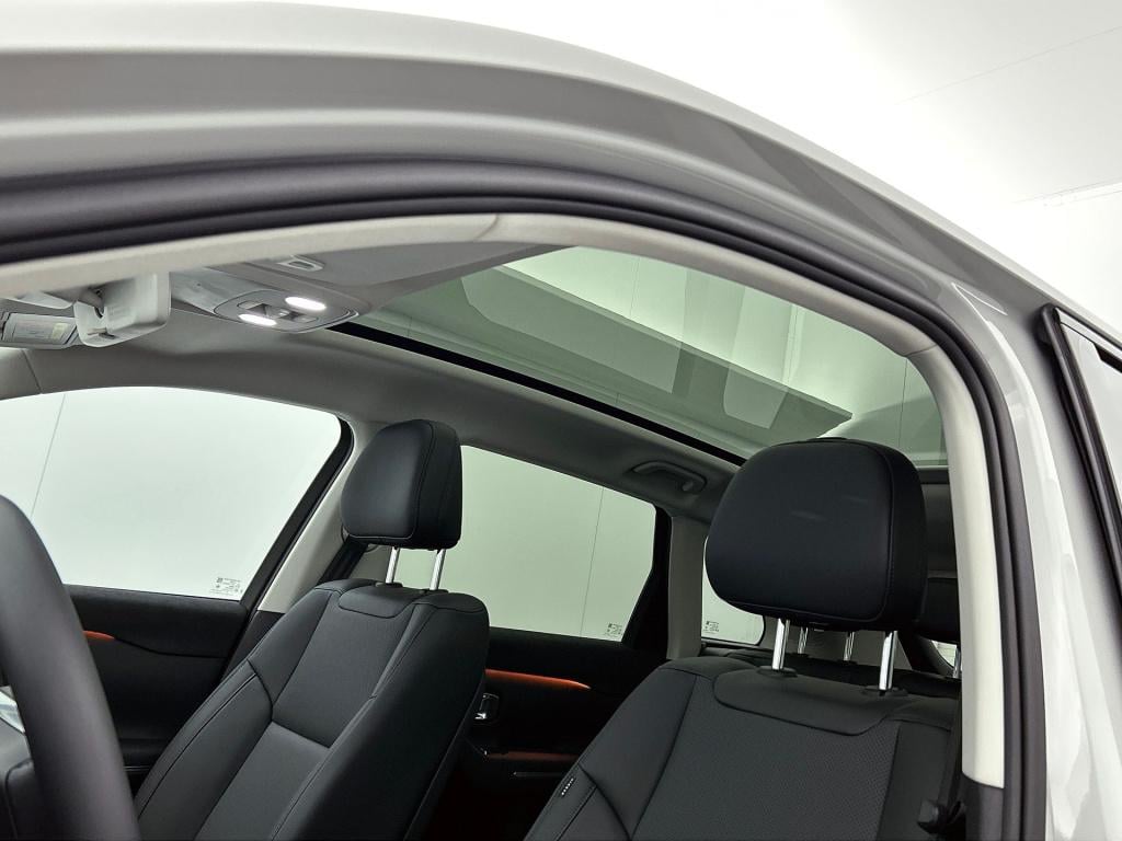 Leapmotor C10 design reev (hybrid) 28.4 kwh | black interieur | stoel-koeli