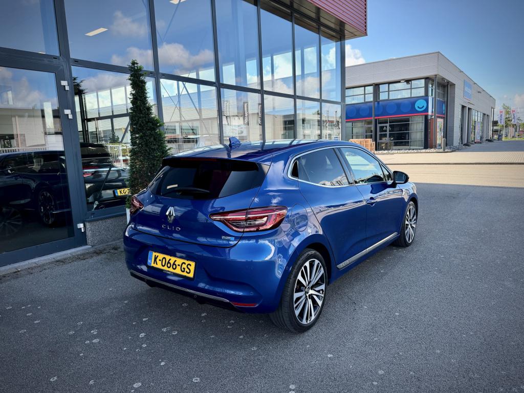 Renault Clio 1.6 e-tech hybrid 140 initiale paris navi ecc cruise