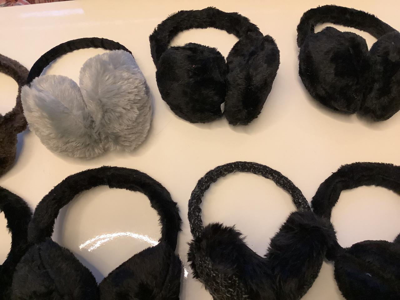 Partij kinder oorwarmers. ( partij 222)