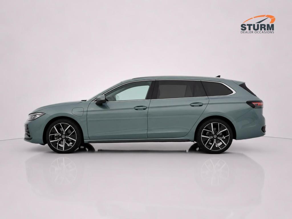 Volkswagen Passat variant 1.5 ehybrid r-line edition nl-auto, soh 97% volle