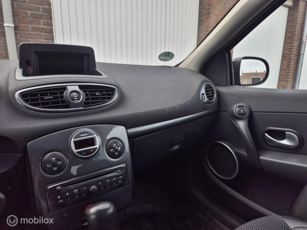 Renault Clio 1.6 dynamique automaat / 5-deurs / airco / cruisecontrol / pan