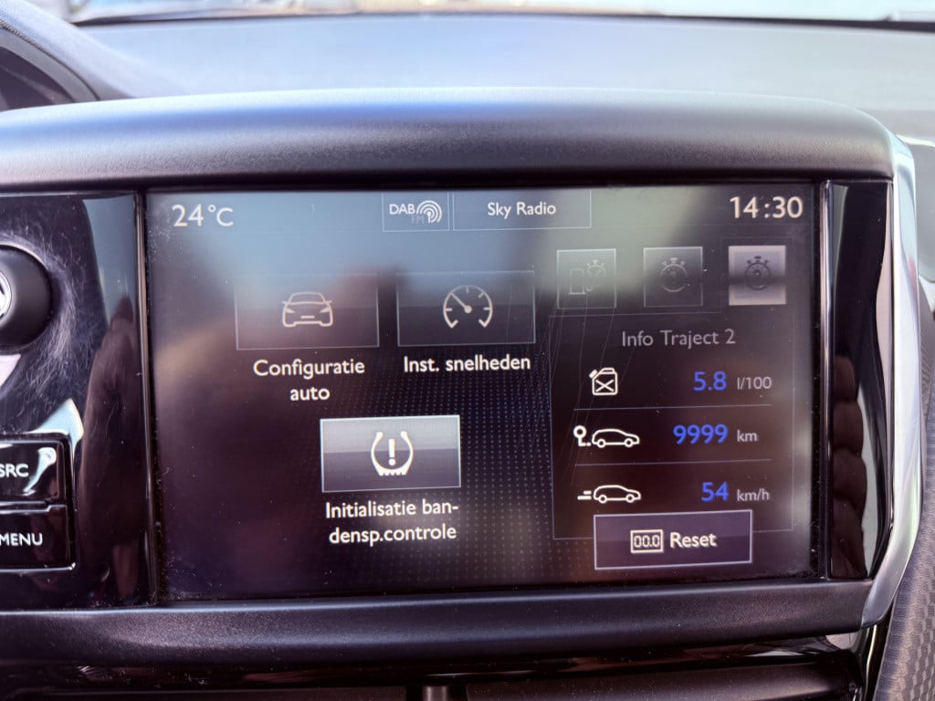 Peugeot 2008 1.2i automaat puretech allure 5-drs