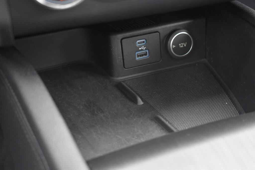 Ford Kuga 2.5 phev titanium x | climate control | adaptive cruise control |