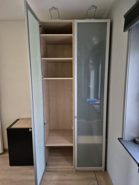 Pax kast met melkglas deuren