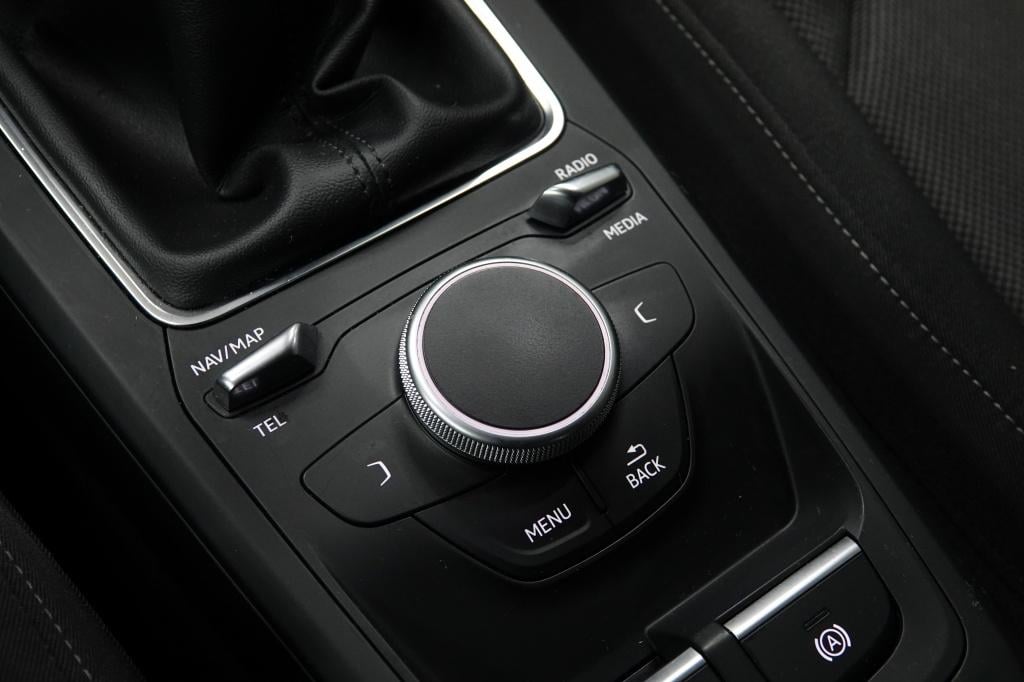 Audi Q2 1.0 tfsi sport | stoelverw. | led | pdc | 19" |