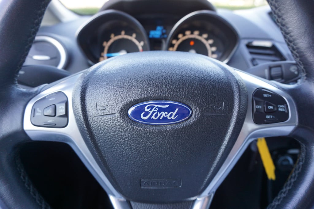 Ford Fiesta 1.0 ecoboost titanium airco / cruise / elektr. ramen / nap
