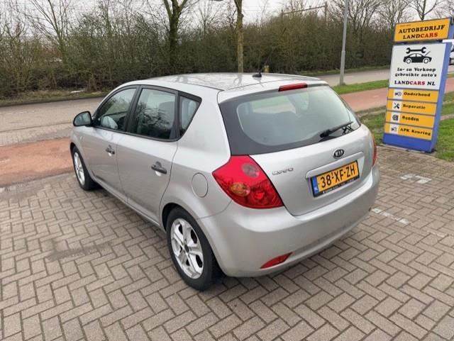 Kia Cee'd 1.4 x-tra