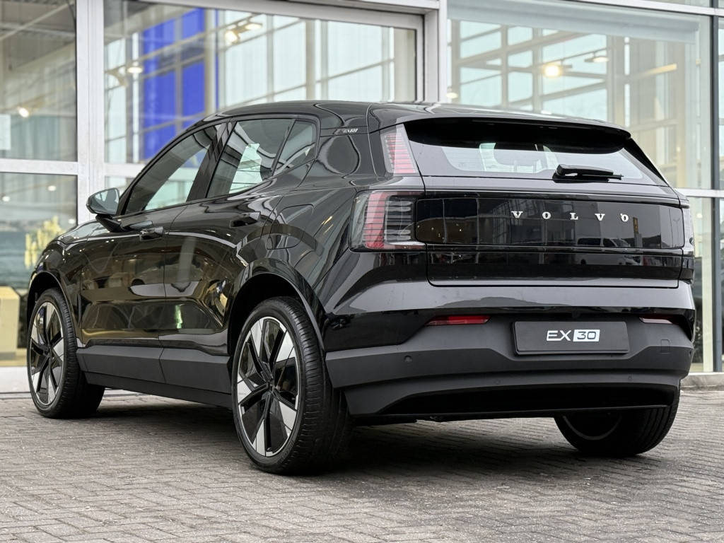 Volvo Ex30 nieuwprijs € 47.826 | extended range plus | climate | 20"